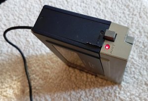 Unisef TU-1 Stereo Cassette Player - 2 September 2018 (8).jpg
