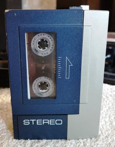Unisef TU-1 Stereo Cassette Player - 2 September 2018 (9).jpg
