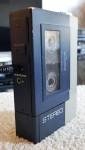 Unisef TU-1 Stereo Cassette Player - 2 September 2018 (10).jpg