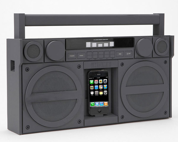 ihome_ip4_iphone_boombox_1.jpg