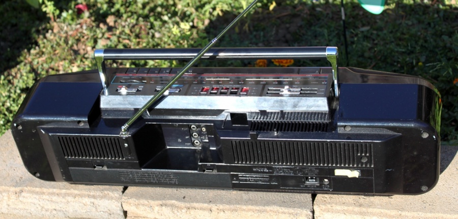 magnavox8880back.jpg