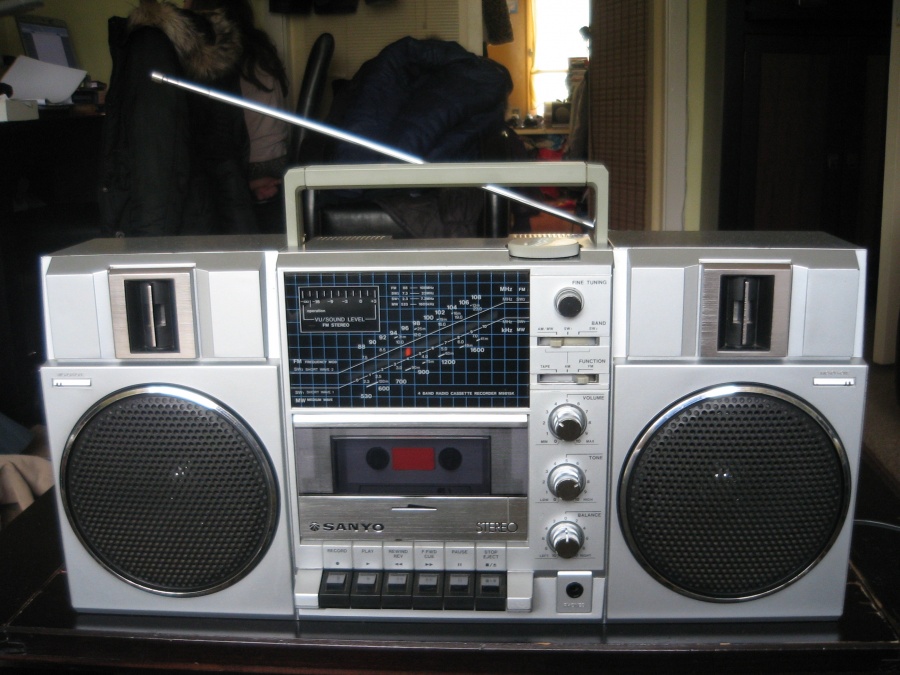 oldschoolradio003.jpg