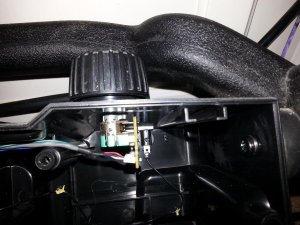 Power,volume control knob.jpg