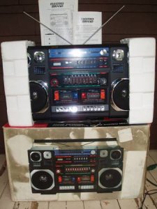 craigslist boombox 2.jpg