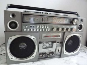 150289687_8_644x461_radio-casetofon-beston-radiocasetofon-boombox-ghettoblaster-.jpg