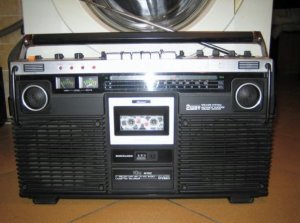 IGU 4062 ghettoblaster.jpg