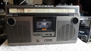 Hitachi TRK-5280E Stereo Radio Recorder - April 2019 (15).jpg