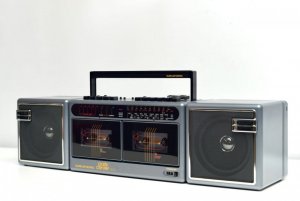 Grundig Party Center 2200.jpeg