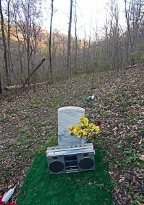 PANNY 5050 ON RALPH'S GRAVE.jpg