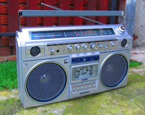 Sanyo M-X620K 001.jpg