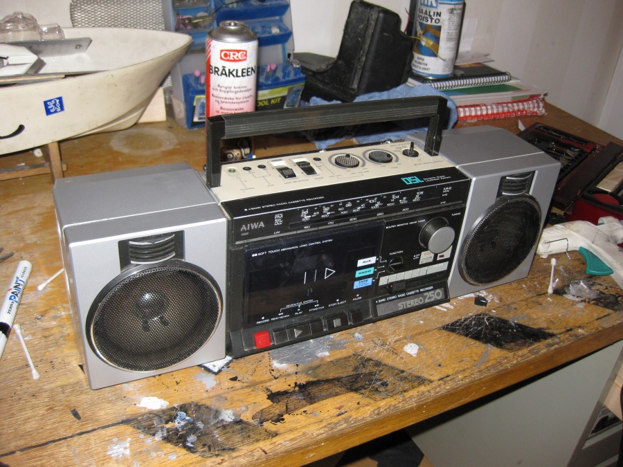 aiwastereo250001.jpg