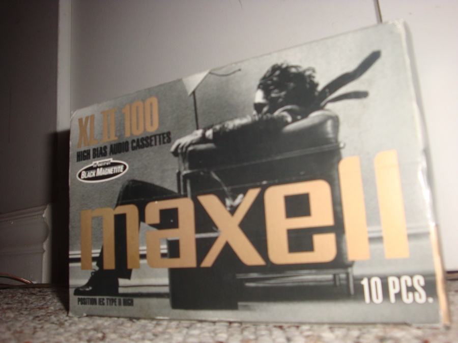 maxellxl100.jpg