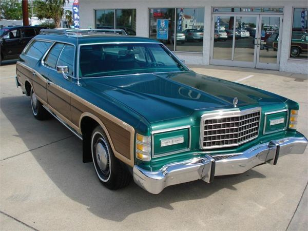 1978_ford_ltd_country_squire_wagon.jpg