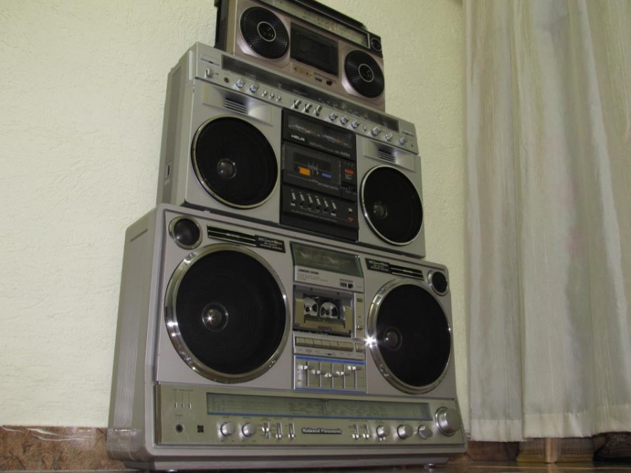 radios.jpg