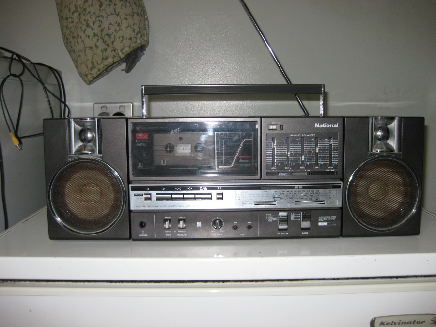 pansonicradio001.jpg