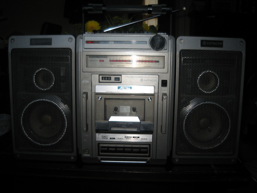 boomboxrobbie11-3-2011002.jpg