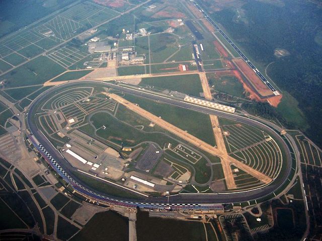 800px-talladegasuperspeedway2.jpg