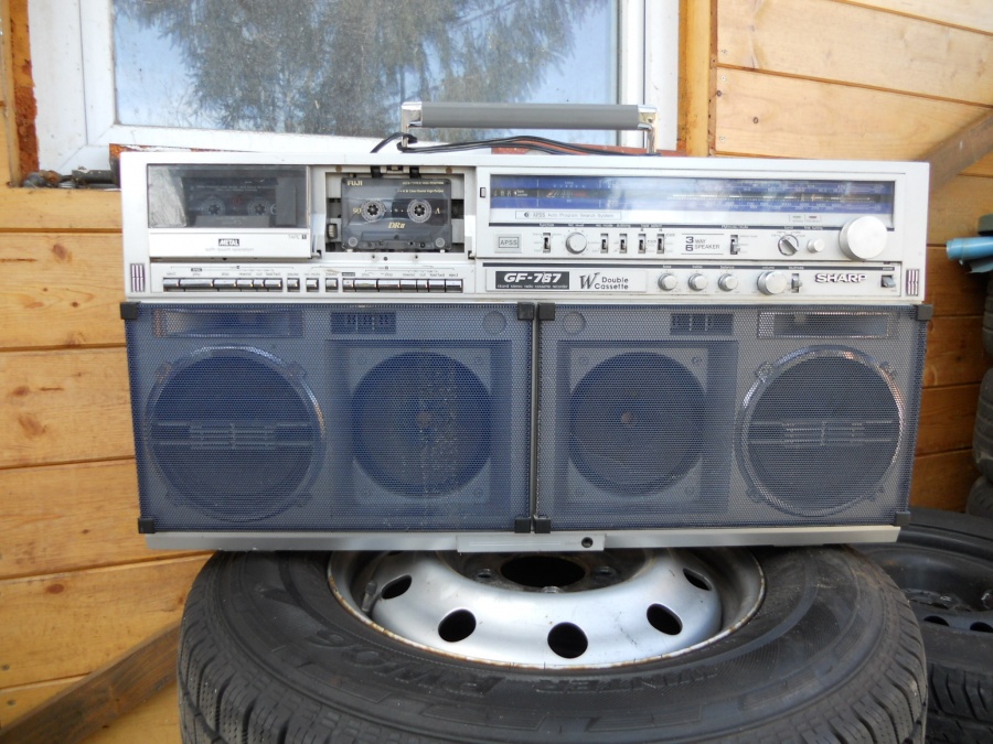 ghettoblaster085_2.jpg