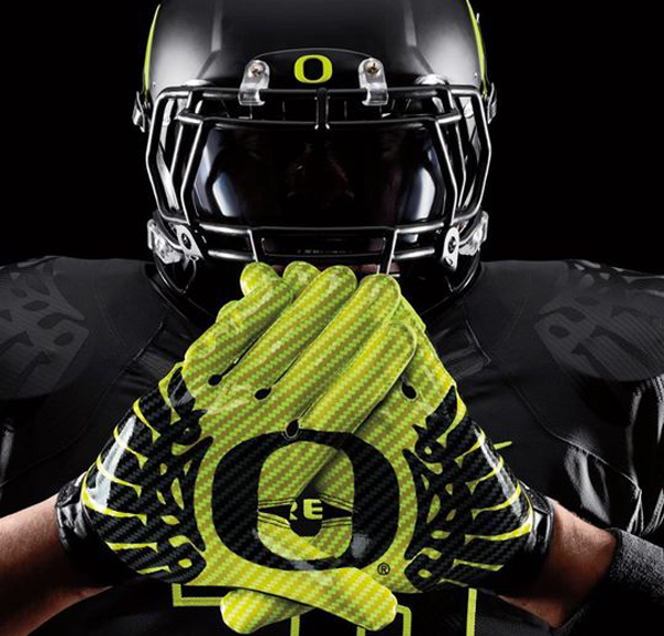 nike-oregon-ducks-2011-pro-combat-system-of-dress-uniforms.jpg