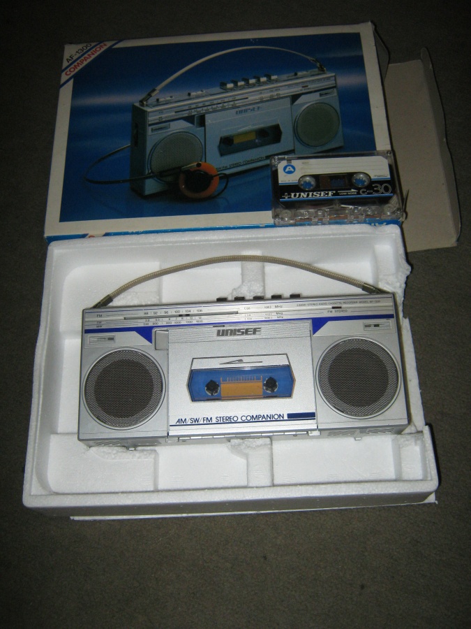 unisef001.jpg